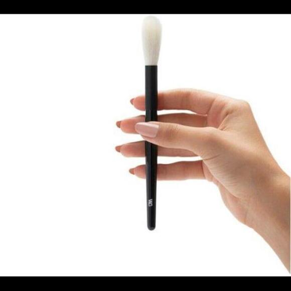 WAYNE GOSS The First Edition F5 Long Blusher Highlighter Brush New In Packaging - Picture 1 of 6